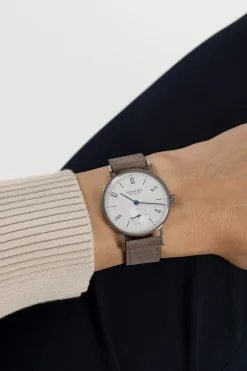 Armbanduhren * NOMOS Glashütte Armbanduhr Tangente Ø 33 mm Handaufzug