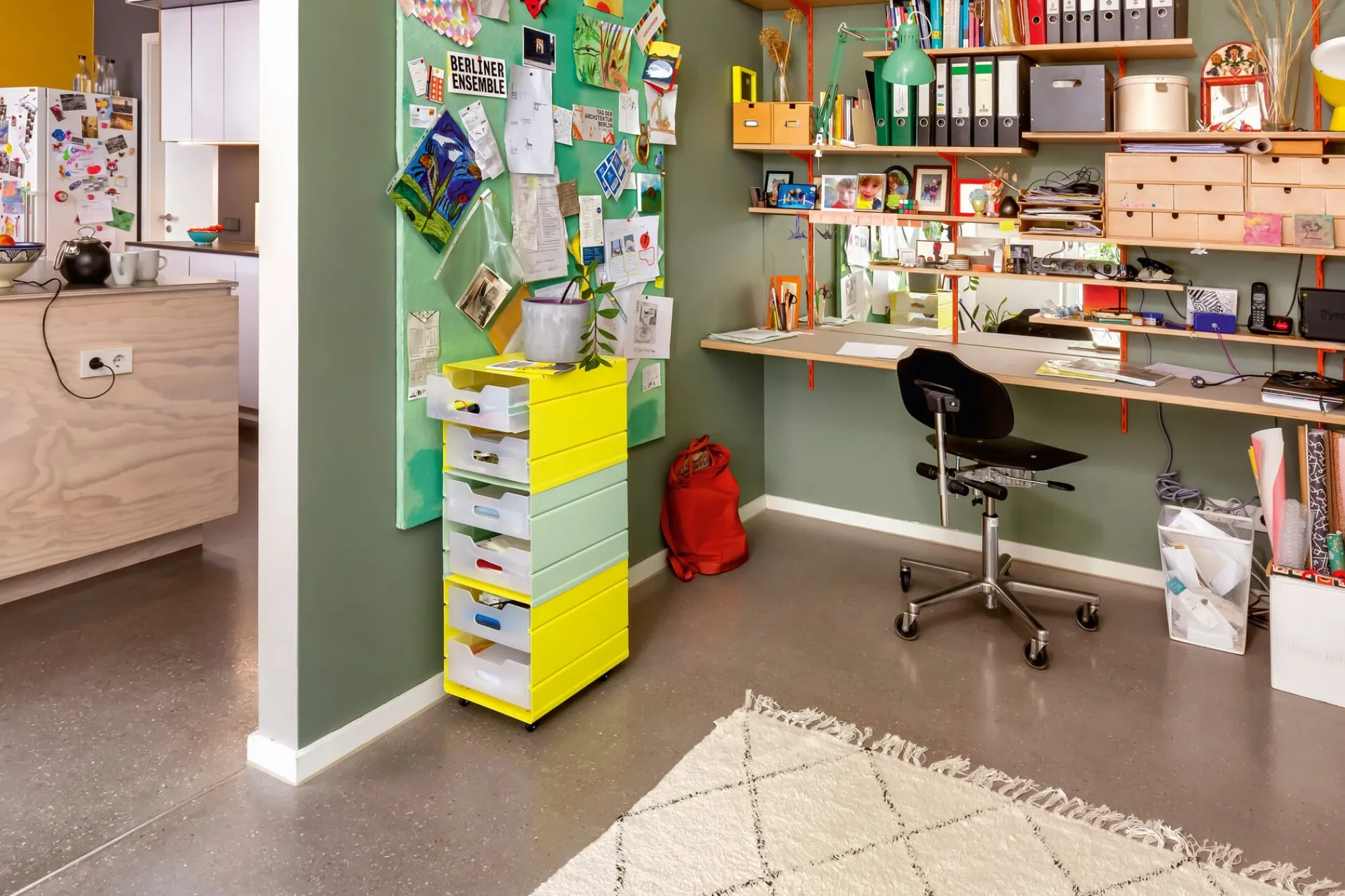 Büroschränke|Kleinmöbel * MAGAZIN Container Atlas
