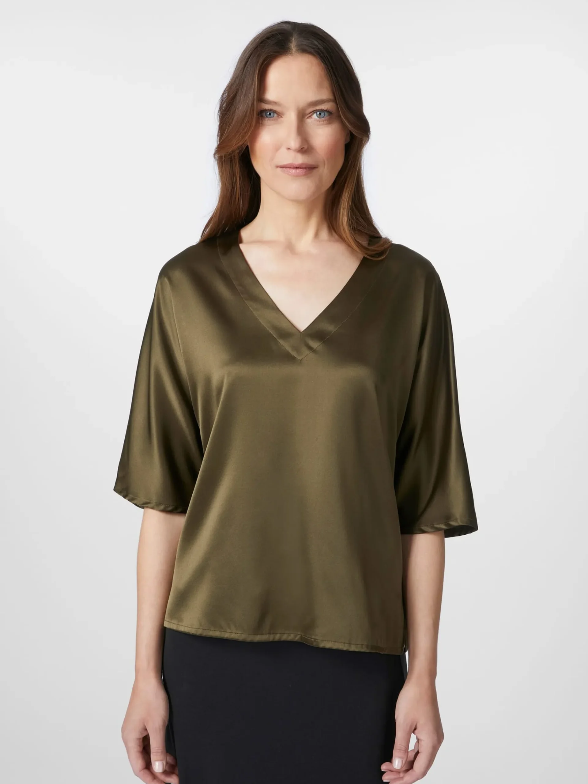 Blusen * LANIUS Damenbluse Seidensatin V-Ausschnitt Oliv