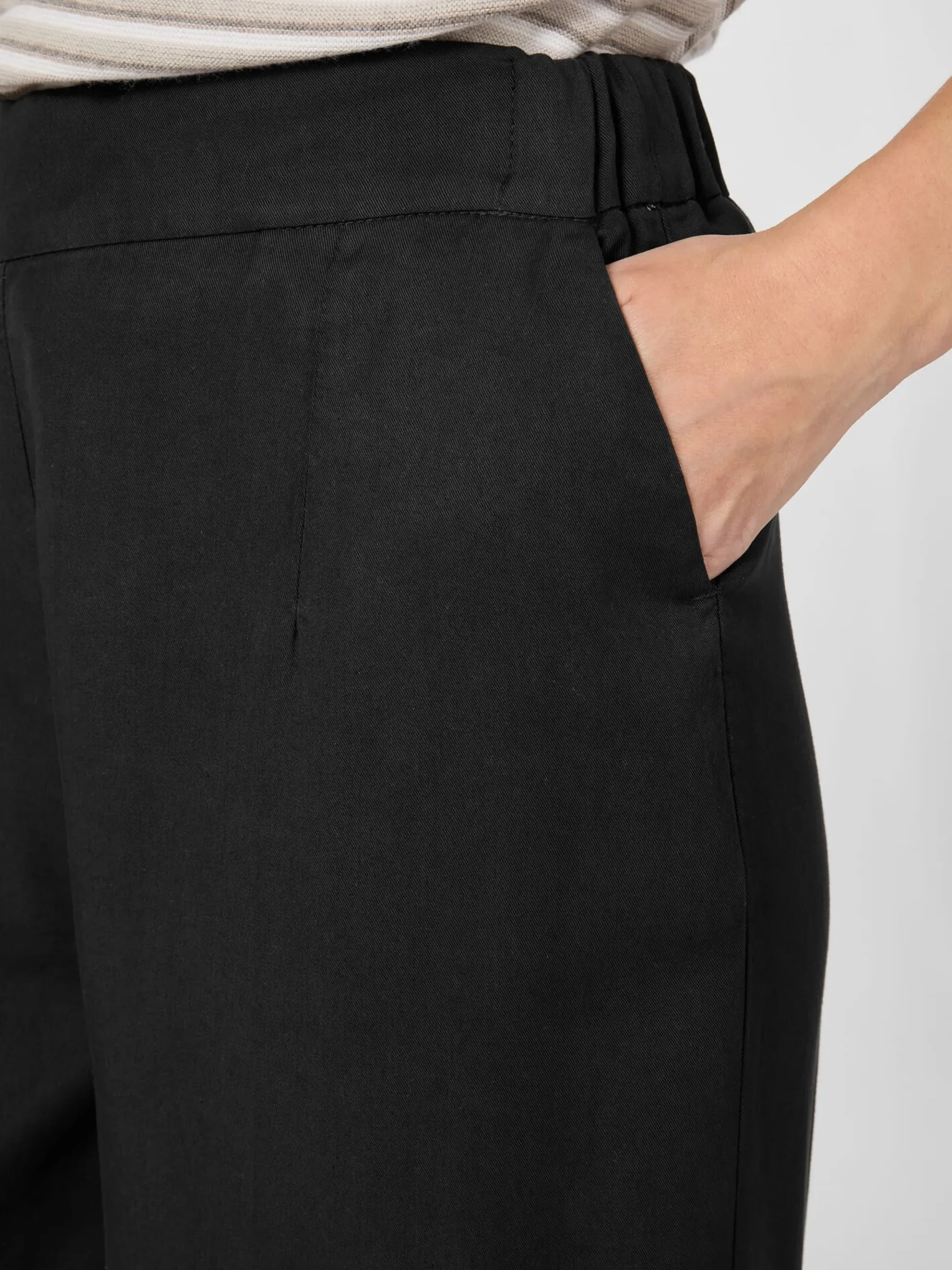 Hosen * Manufactum Damenhose Lyocell Schwarz