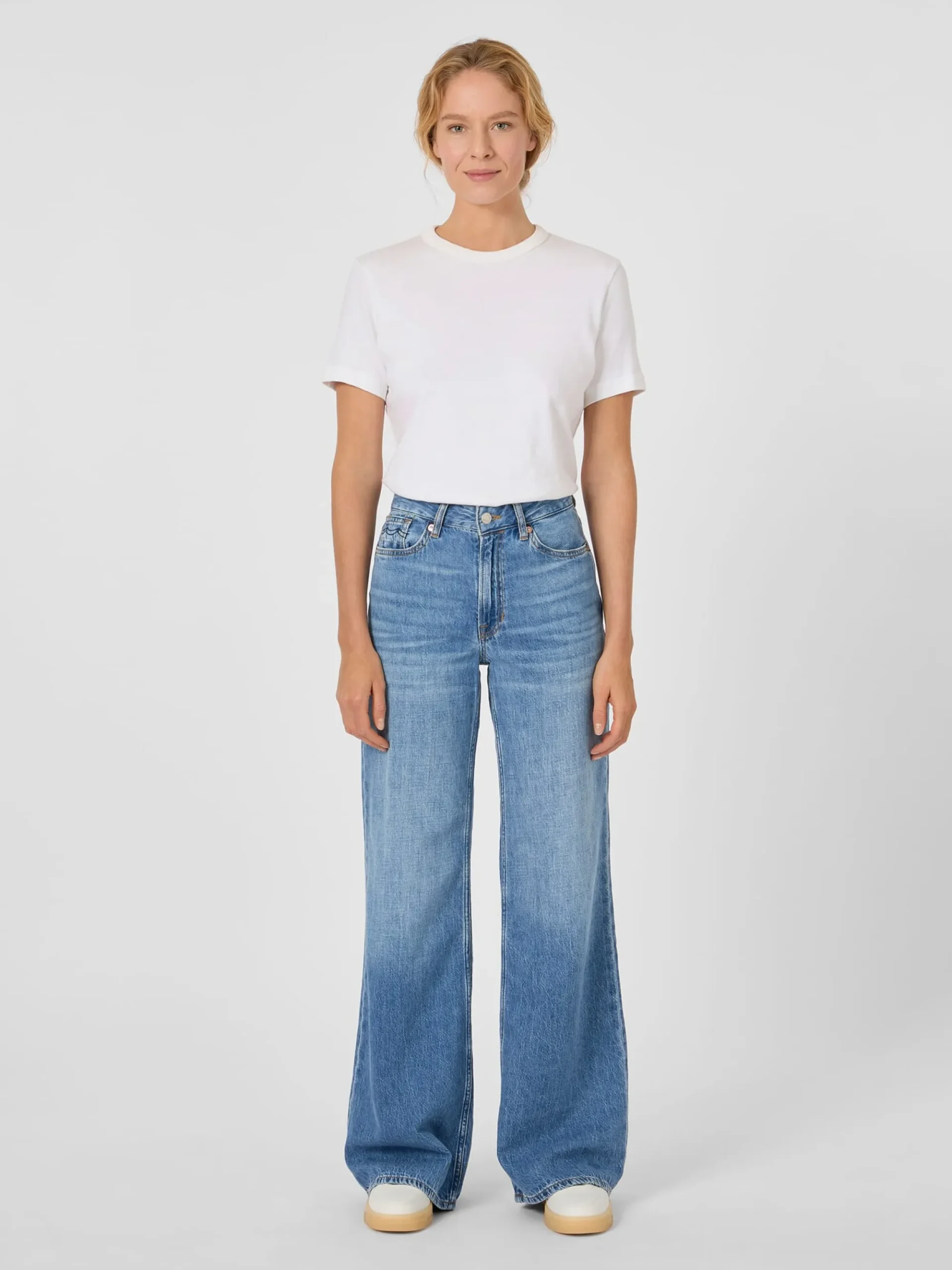 Hosen|Jeans * Kings of Indigo Damenjeans Flared Mittelblau