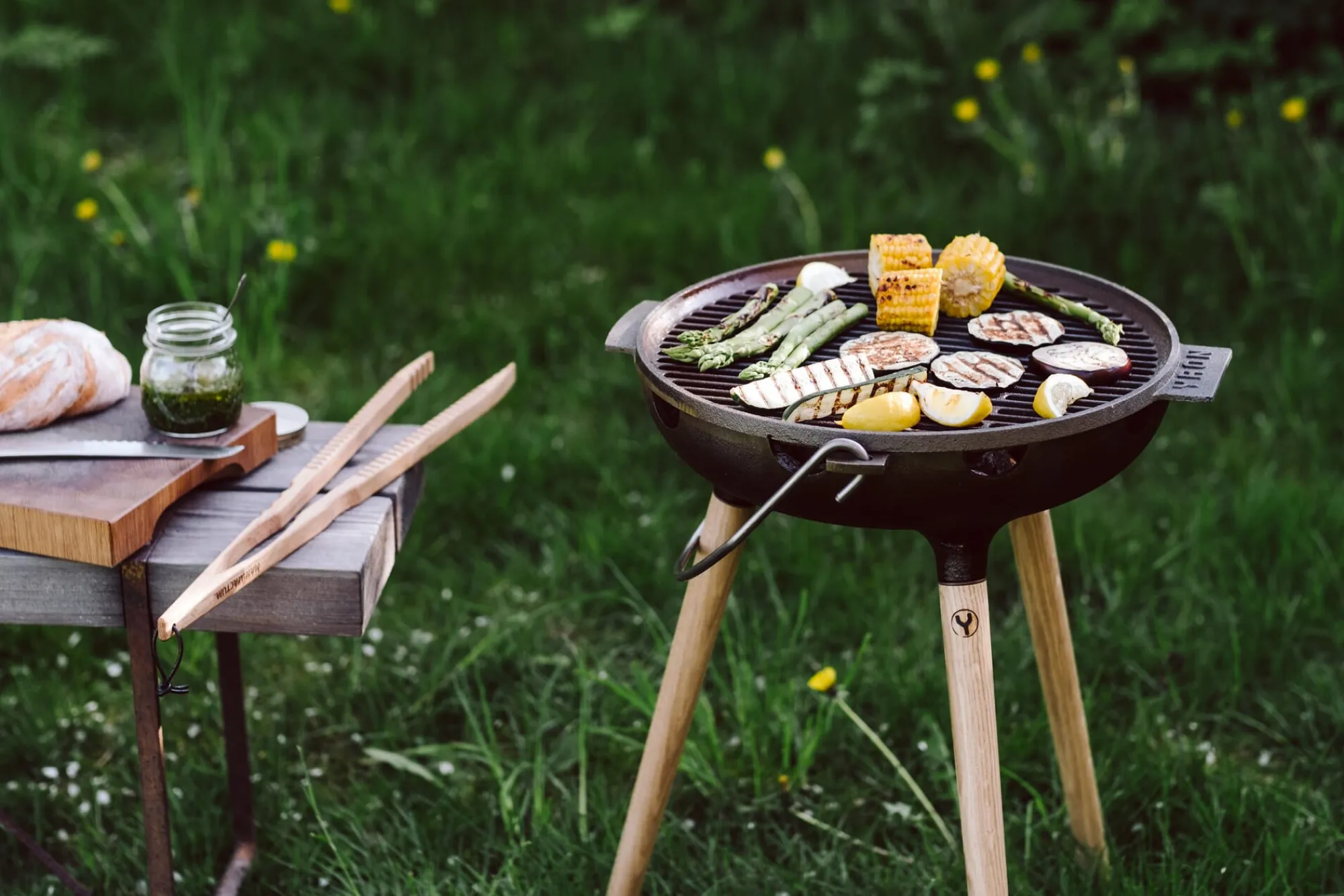 Gartenküche & Grills * Yron Dreibeingrill Gusseisen