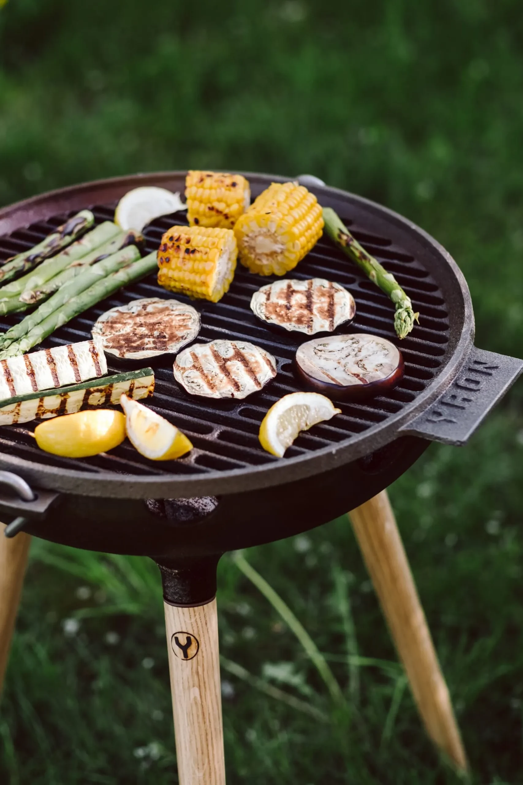 Gartenküche & Grills * Yron Dreibeingrill Gusseisen