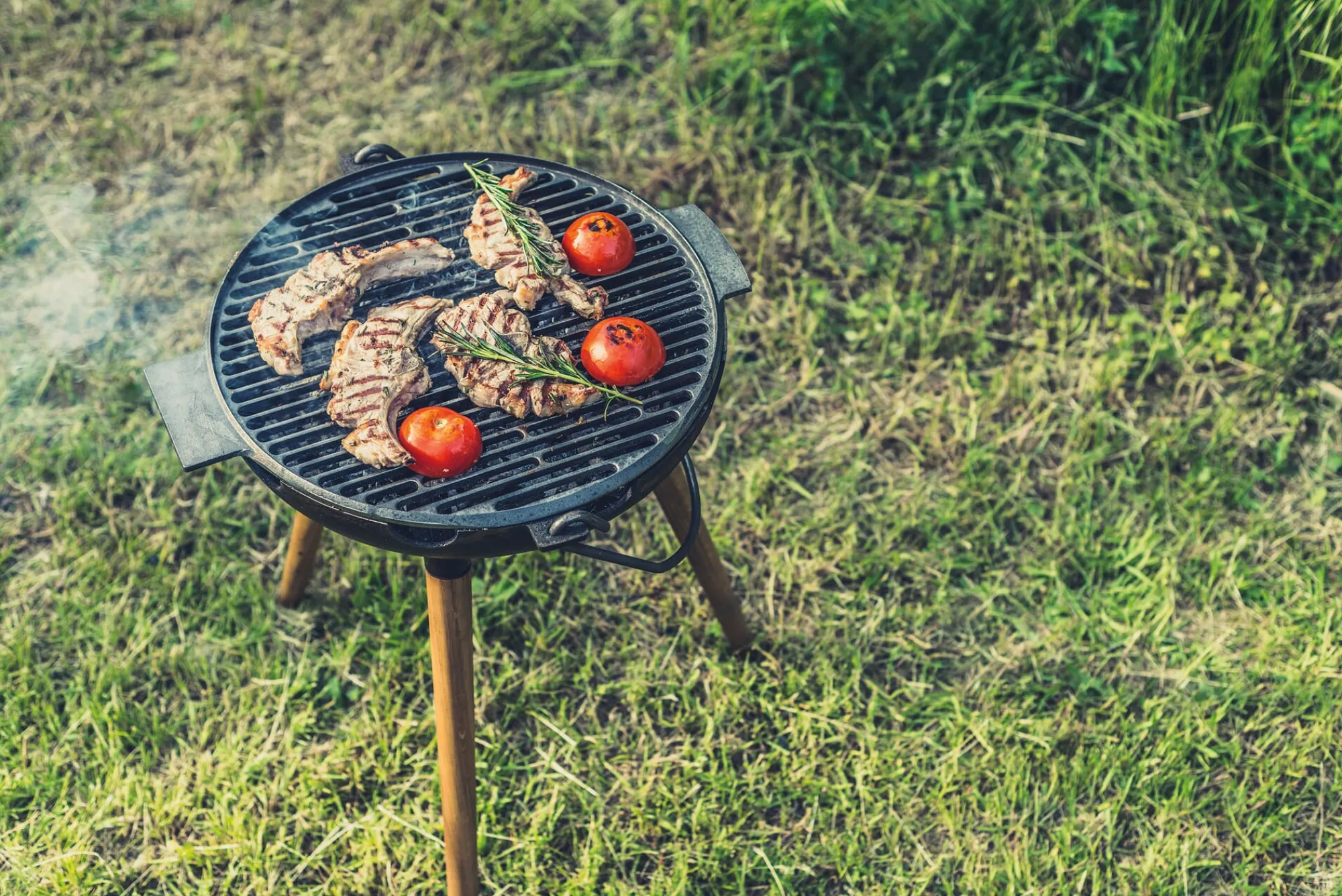 Gartenküche & Grills * Yron Dreibeingrill Gusseisen