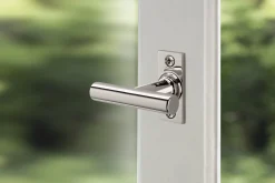 Beschläge * Mega Gossau Fenstergriff inklusive Schrauben