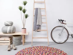 Teppiche * myfelt Filzkugelteppich