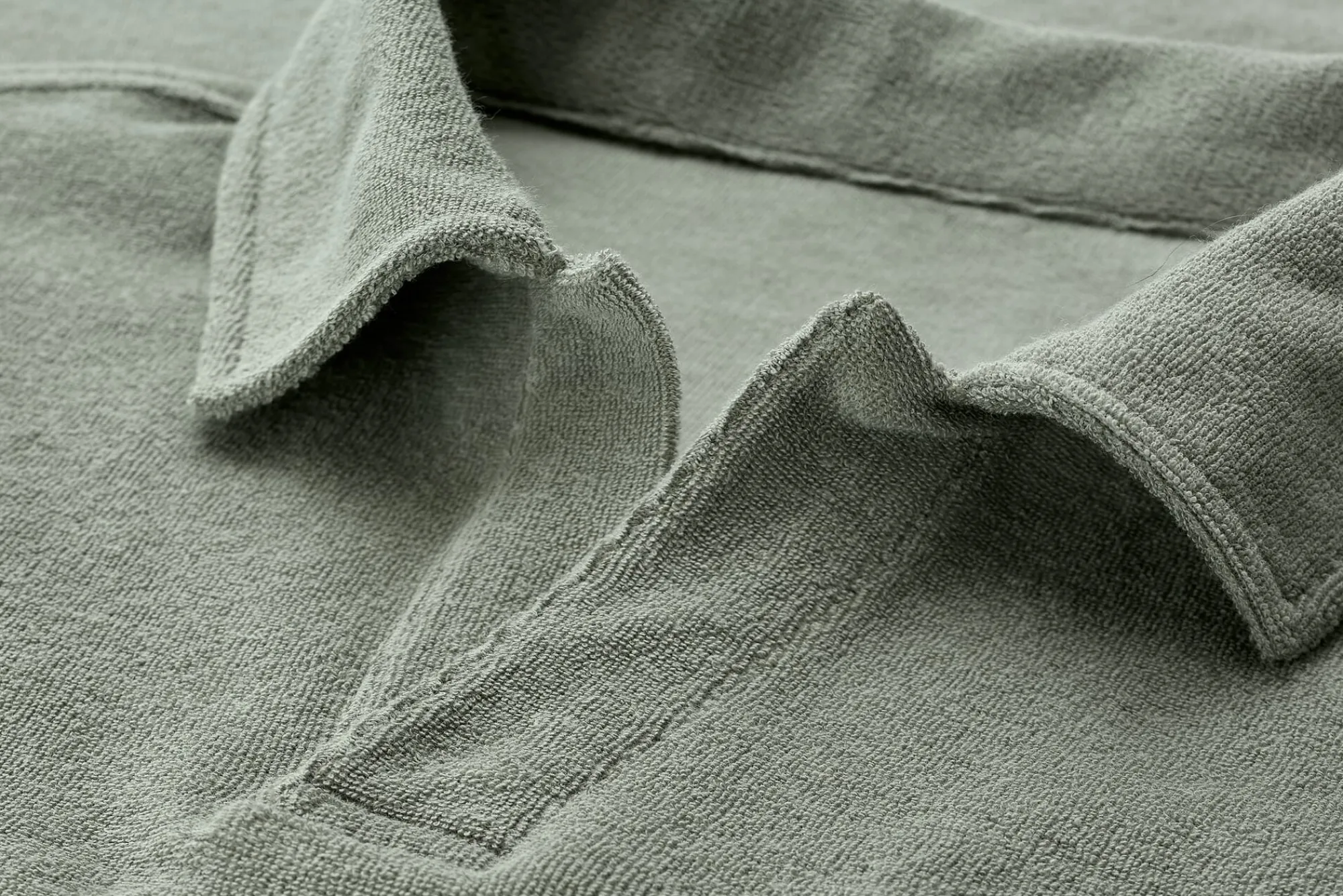 Shirts * Seldom Herren-Poohirt Frottee Grün