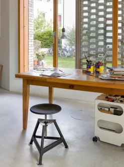 Küchenmöbel|Sitzmöbel * Hocker Chemnitz, höhenverstellbar, monochrom