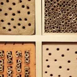 Nist- & Futterplätze * Diakonie Döbeln - Roßweiner Werkstätten Insektenhaus Fichtenholz