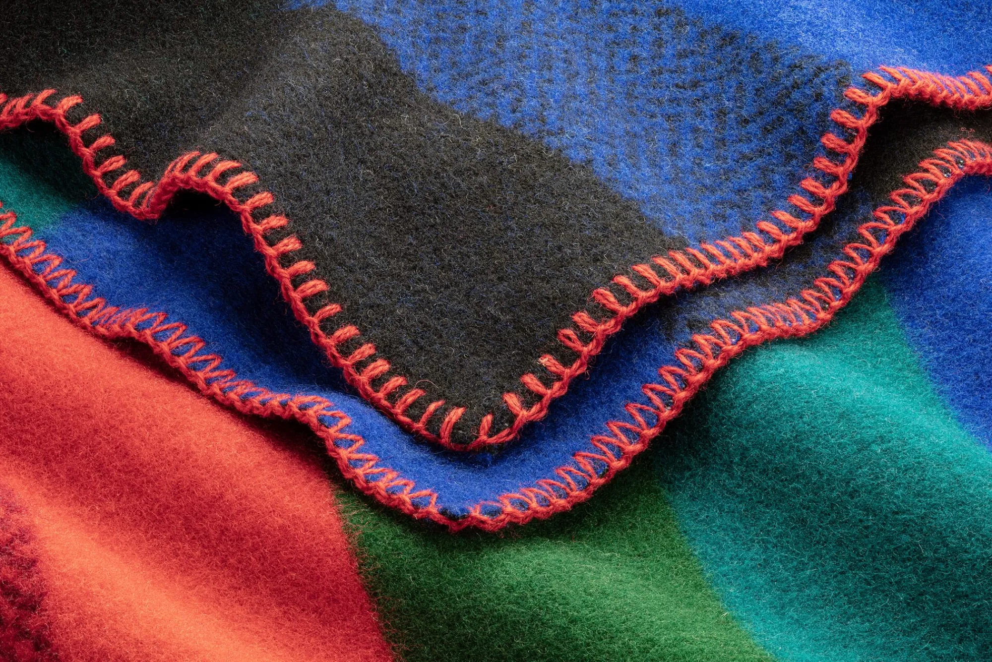Decken * Røros Tweed Lammwolldecke Bauhausstil Blau