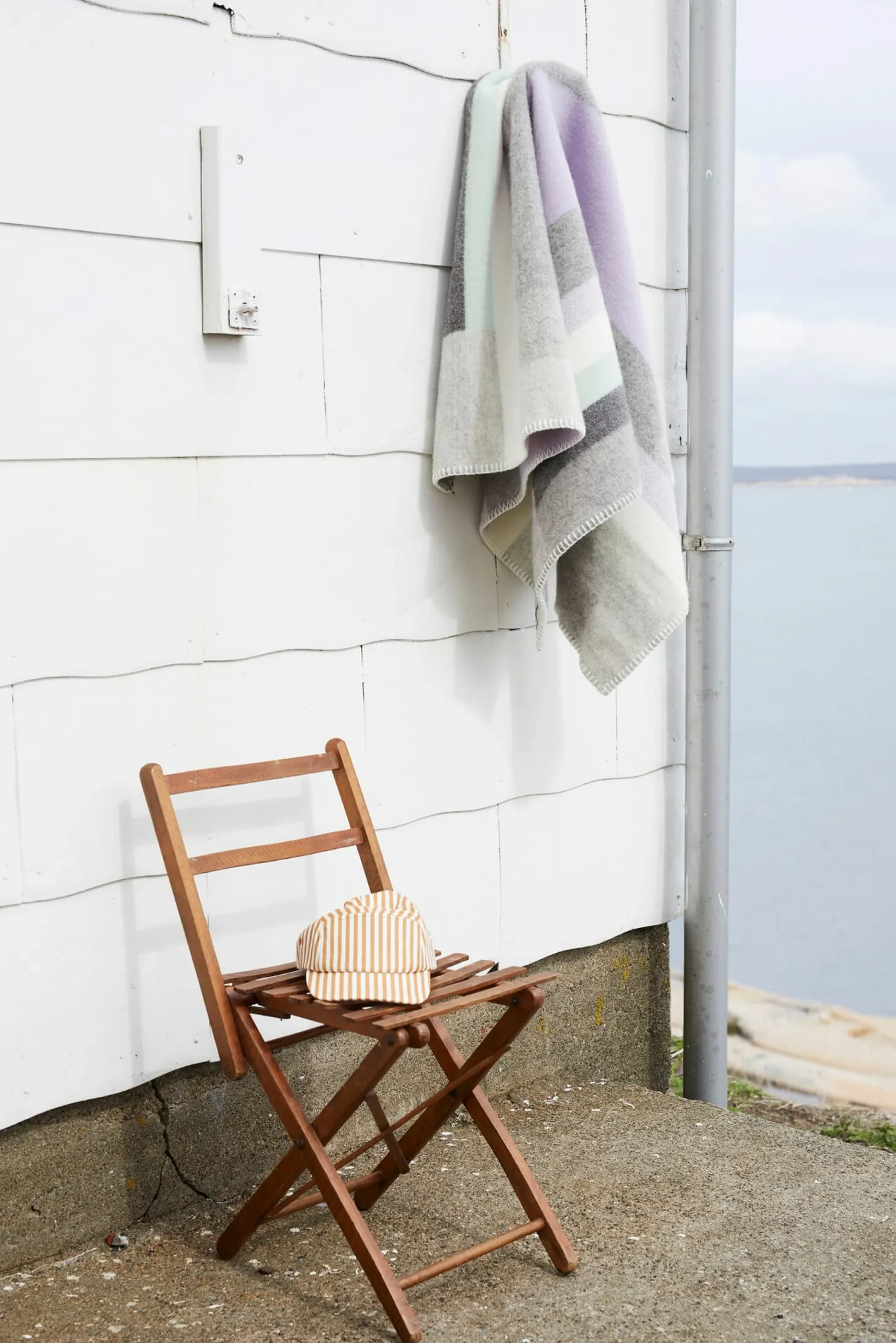 Decken * Røros Tweed Lammwolldecke Bauhausstil Grau