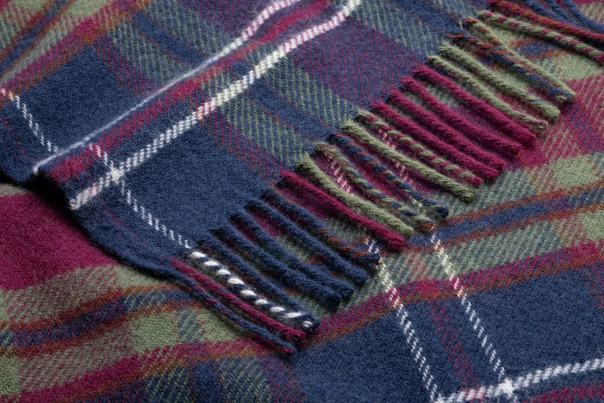 Decken * Tweedmill Textiles Tartan-Schurwolldecke Morello Check