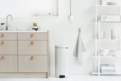 Mülleimer * Treteimer Newicon 30 L Weiß