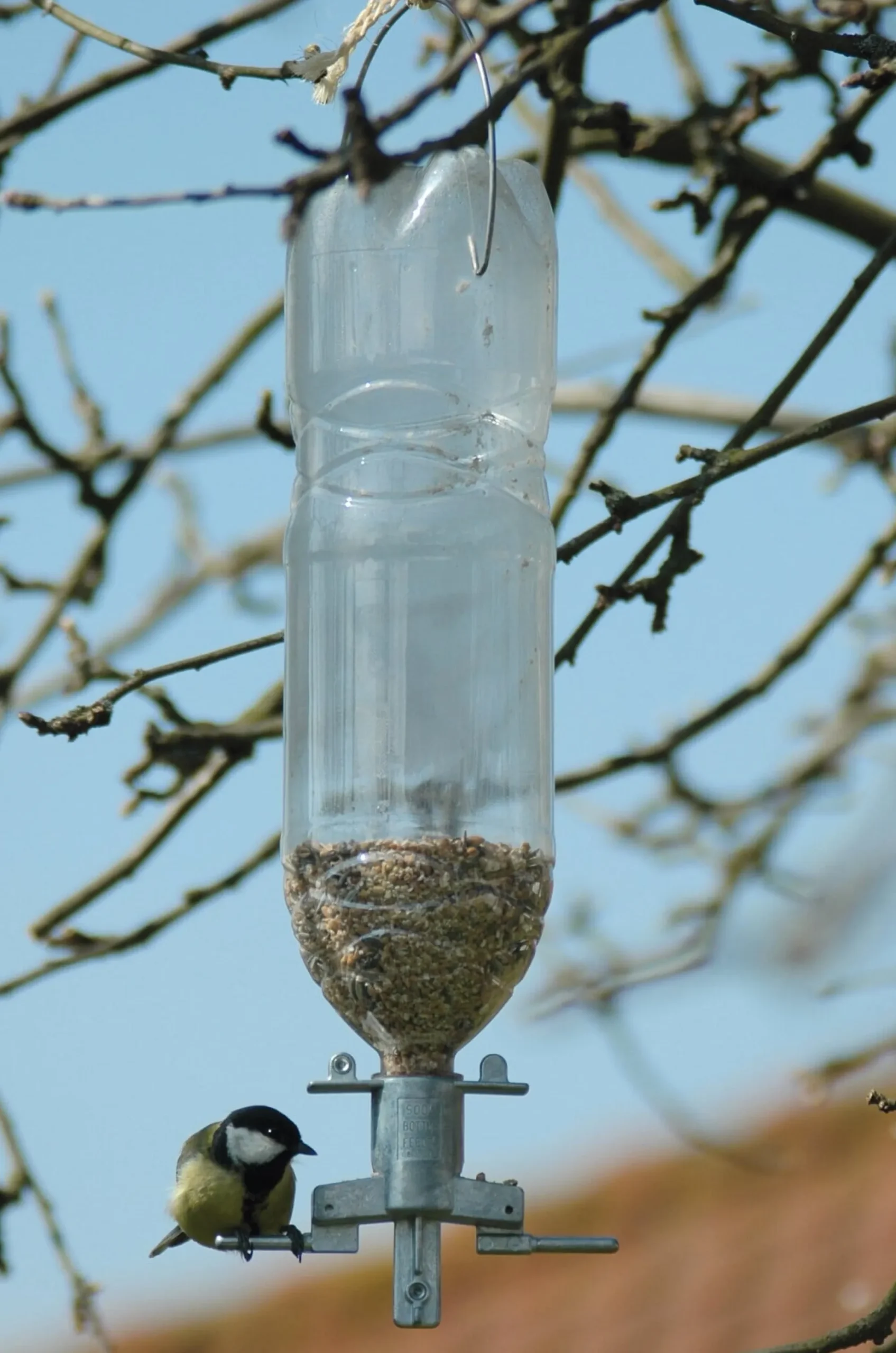 Nist- & Futterplätze * Vogelfutterspender Sodabird