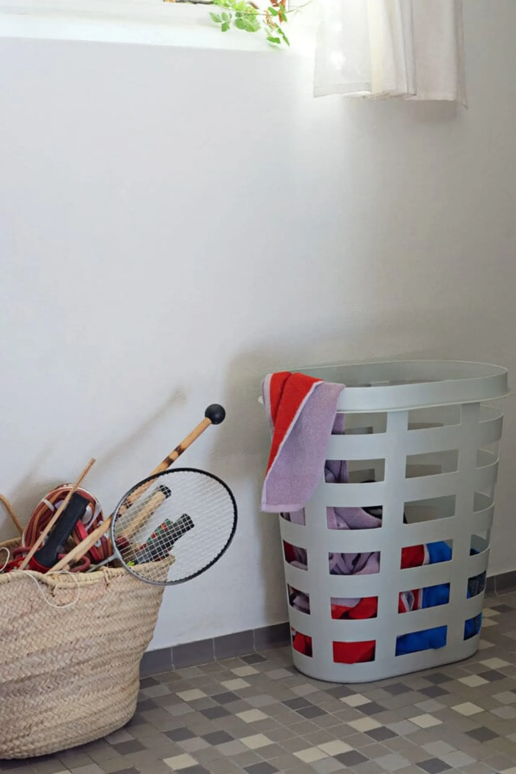 Wäschepflege|Badaccessoires * HAY Wäschekorb Laundry Basket, groß Hellgrau