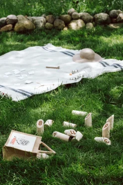 Holzspielzeug|Bewegungsspiele * Stiftung Weizenkorn Wurf-Kegelspiel Weikky